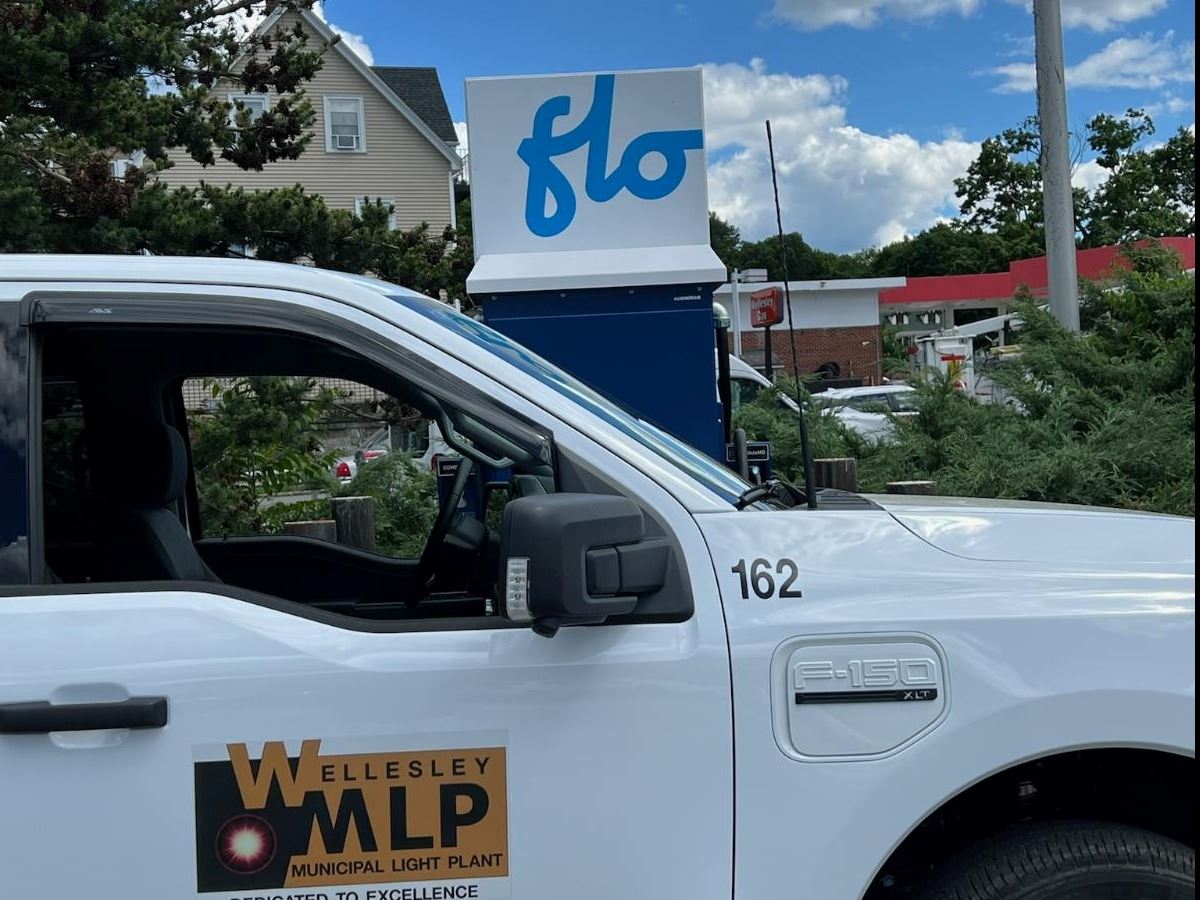 Level 3 EV Charger picture