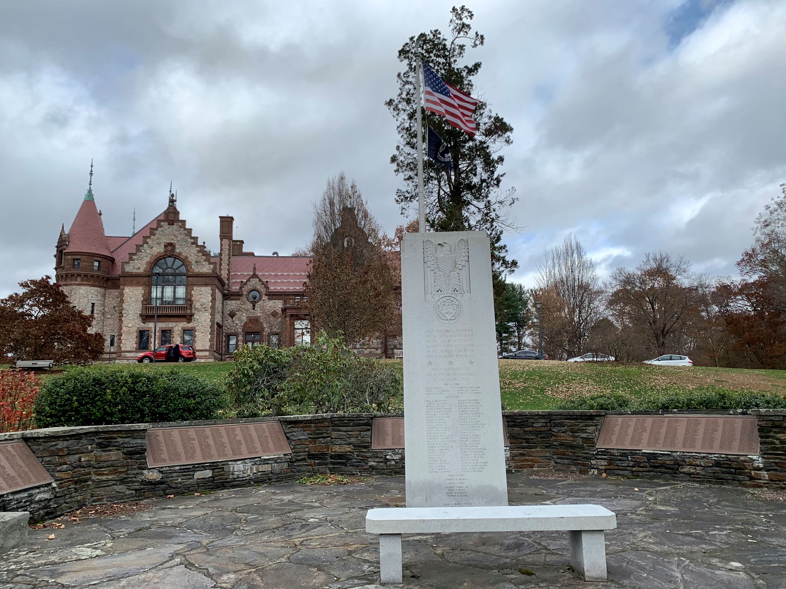 Veterans_War Memorial
