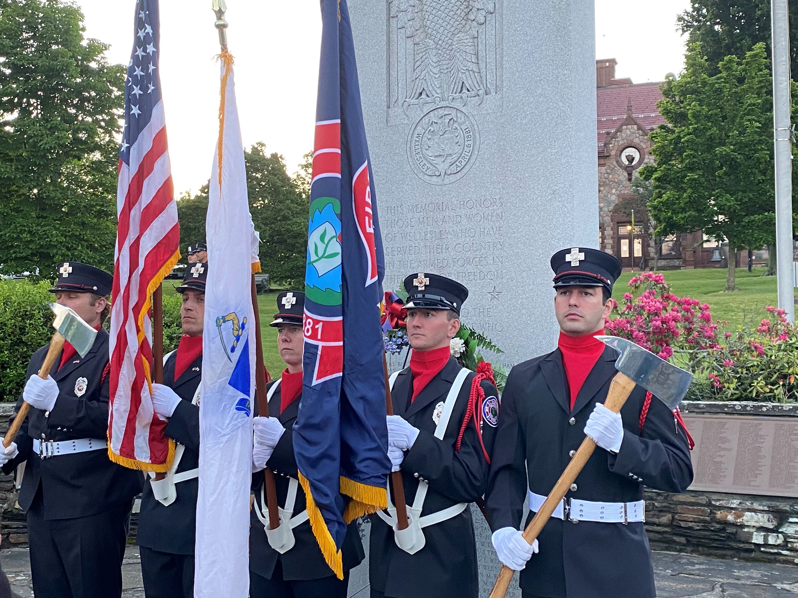 War Memorial_honor guard